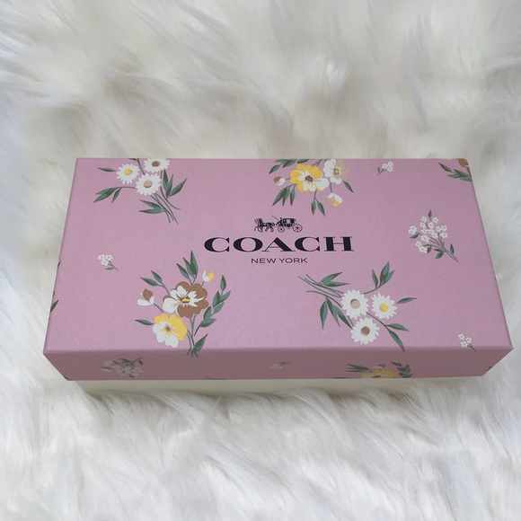 ❣️LAST ONE❣️COACH Cosmetic Bag Travel Boxed Set - Picture 7 of 8